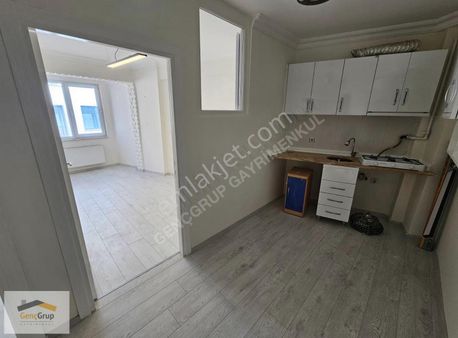 *genç Grup* Sütlüce Mah Anadolu Üni. Yakını Bakımlı 1+1 Daire