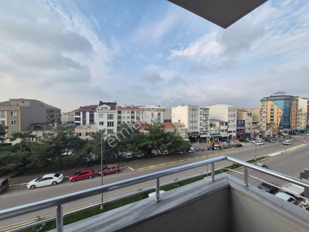 Bandırma Atatürk Caddesi Avm Karşısı 3+1 Arakat Satılık Daire