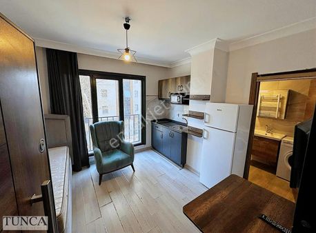 Küçükbakkalköy Merkez Eşyalı Faturalar Dahil Stüdyo Daire