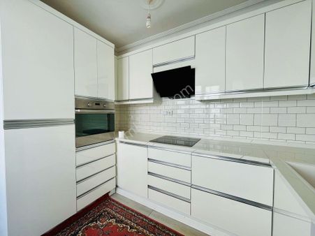 Yükselden Satılık Akçay Merkezde Ara Kat Ön Cephe Masrafsız 2+1 Daire