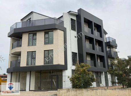 Yahya Kaptan'ın En İşlek Caddesinde 2+1 Kiralık Premium Ofis