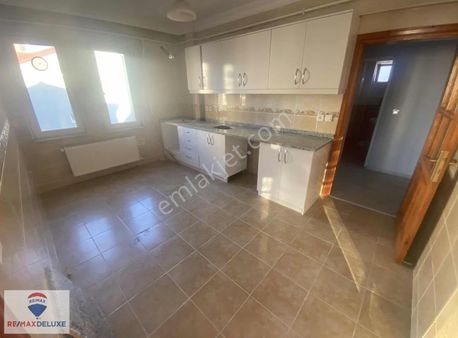 Bağçeşme'de Kiralık 3+1 İçi Yapılı Daire