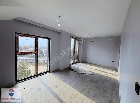 Yahya Kaptan'ın En İşlek Caddesinde 3+1 Kiralık Premium Ofis