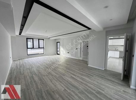 Sümbüller'den Villalar Bölgesinde Ö.garajlı Kış Bahçeli 3+1villa