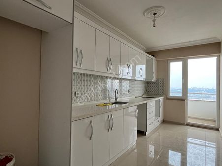 Kocaeli İzmit Yeşilova Gündoğdu Mah Kiralık 3+1 Çatı Dubleks Daire