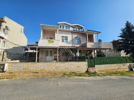 Silivri Kınalı'da Satılık Masrafsız 5+1 Villa