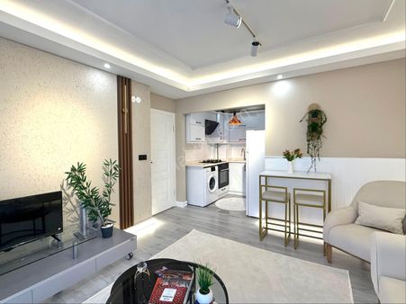 Truva//selim Dağhan’dan 1+1 (2+0 Geniş Genişliğinde) Lüks Eşyalı 1+1