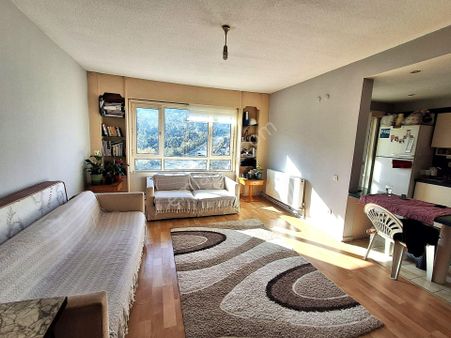 Gebze Yenikent'te Mutlukent Bulvarında Eşyalı Satılık Daire