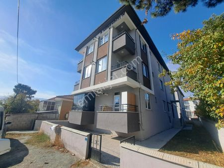 Remax Dem'den Halitpaşa Mahallesinde 1+1 Kiralık Daire