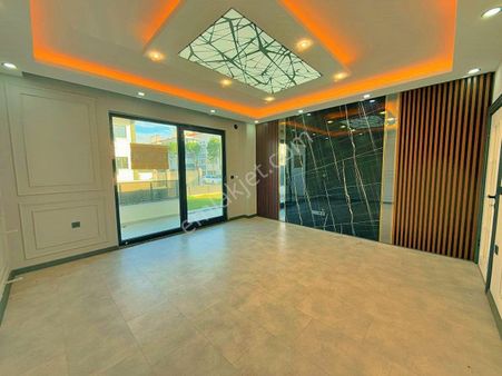 Uytundan Zeytinlide Geniş Bahçeli Otoparklı 6+1 Ultralüks Villa