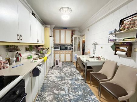 Tellidere'de_metro_yanı_sitede_3+1_kap_mutfak_doğalgazlı_ç.banyo