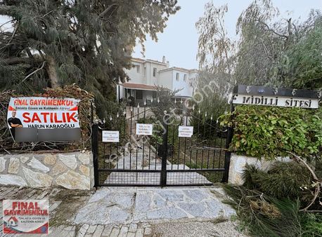 Eski Foça Midilli Sitesinde Satılık Dublex Yazlık