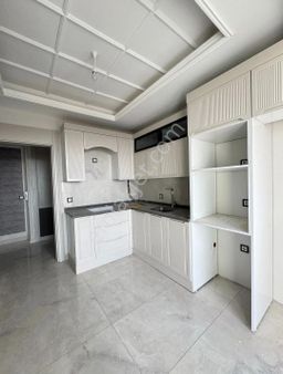 Yeni Cezaevi Yanı Livia Yapıda Satılık Daire