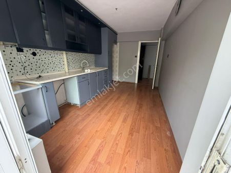 Uzun Emlak'tan Laleli Mahallesinde Kiralık Daire ( 5m Migros Civarı)