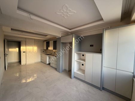 Alpaslan 1’de 2.5+1 Geniş Oturumlu Ara Kat Akılıklimasistemi Daire