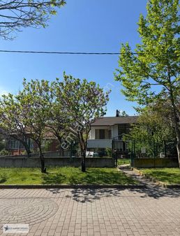 Tütünçiftlik Sahilinde Bahçeli Ve Doğal Yaşam İçinde Müstakil Ev