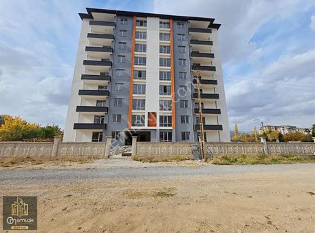 Cm Emlak Bor Yolu 11 Nolu A.s.m Yanı 3+1 Daire 2 Aya Teslim