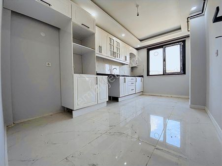 K Otoparklı Asansörlü Lüks Arakat Süper Lokasyonda