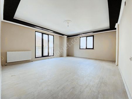 Net'den Asansörlü Kapalı Otoparklı Merkezi Konumda 4+1lüxdubleks