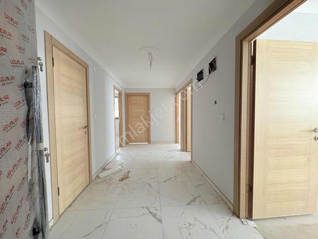 Net'den F.s.m Cad Üzerinde 2 Aileye Uygun 230m2 5+2 Üstdublex