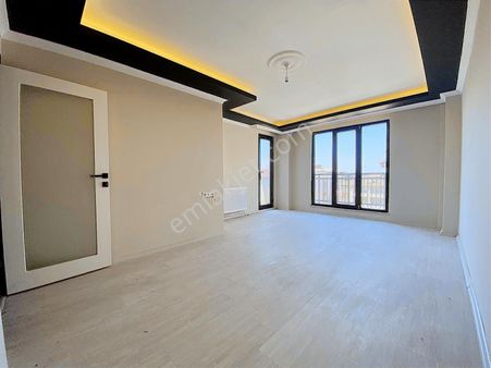 Net'den Bayramoğlu F.s.m Cad Yakını 3+1 Asansörlü Dublex