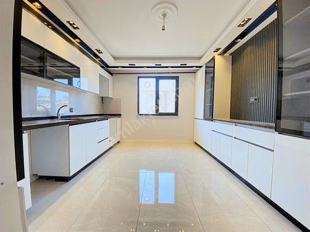 Net'den Fevzi Çakmak Mh De İstasyon Cadde Yakını 4+1 Lüx Dubleks