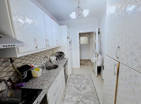 Yeditepe Emlak'tan Bol Ekstralı Tertemiz Daire !!!!