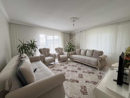 Net'den Çayırovada Atatürk Mh De Cad Cephe Satılık 3+1 Arakat