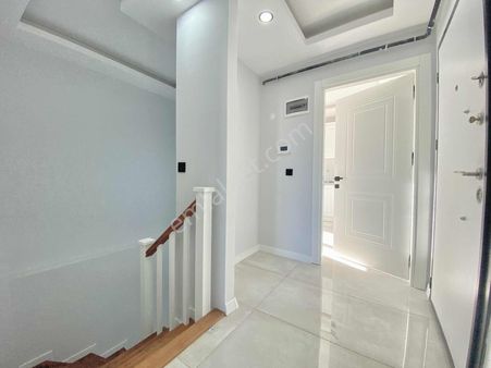 Net'den Bayramoğlu Mh De F.s.m Cadde Yakını Lüx Yapım 3+1 Dublex