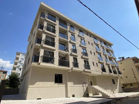 Oturuma Hazır Pendik Sahile Yakın Asansörlü Lüks 2+1