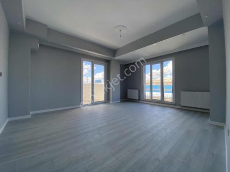 Net'den Marmarayın Dibinde 2+1 95m2 Lüx Ara Kat Daire