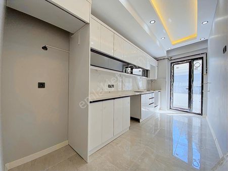 Net'den Millet Bahçesine Yürüme Mesafesinde K.otoparklı 2+1