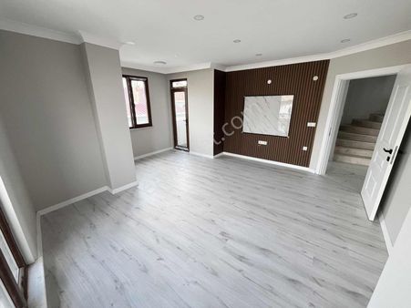 Net'den Çayırova Özgürlük Mah. Satılık 4+1 Dublex Daire