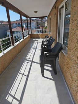 Net 'den Aşıroğlu Caddesinde 3+1 %20 Hisseli 130m2 Geniş Daire