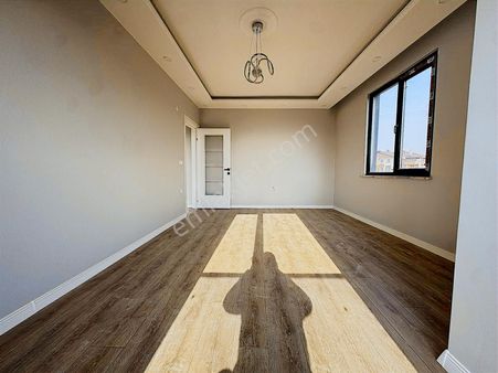 Net'dendarıca Marmaray Durağına 4 Dk Lüks 2+1 Ara Kat Asansörlü