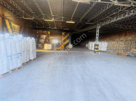 Zorlu Gayrimenkul'den Organize Sanayi Bölgesinde 1100m2 Depo