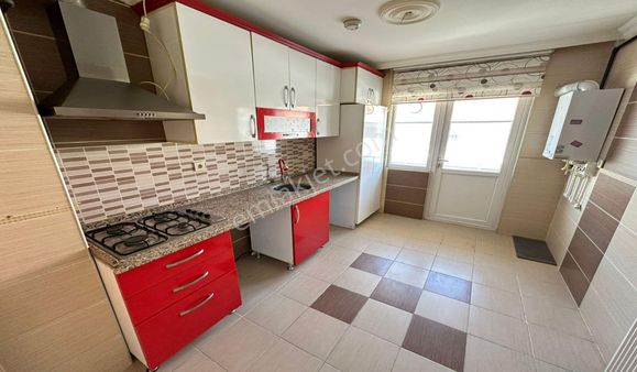 Atapark Pazar Yeri Yakını Katta Asansörlü Geniş Daire Arayanlara