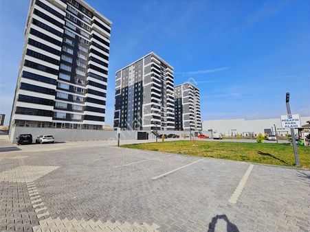 Park Göksu Konutları'nda Parkların Arasında Keyifli, Geniş 4+1