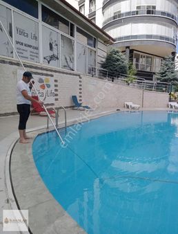 Avcılarda Yüzme Havuzlu Sitede Masrafsız 3+1 Katta Satılık Daire