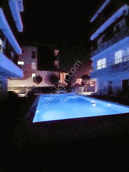 Site İçinde Havuzlu Spor Salonlu Eşyalı Kiralık Daire 1+1