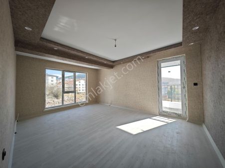 Mamak-bostancık Mahallesinde 3+1 Katta Satılık Sıfır Daire !!