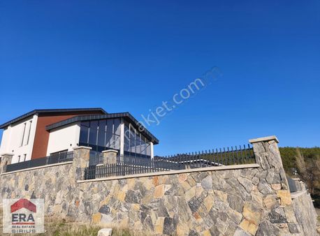 Tavas Pınarlıkta Orman Manzaralı 5+1 Villa