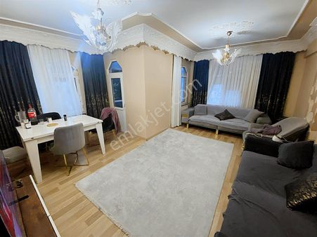 Parmaksız Caddesinde Deniz Manzaralı 4+2 Satılık Dubleks