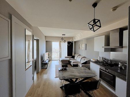 Suryapı Corridor'da Satılık 1+1 66m2 En Üst Kat Eşyalı Boş Daire