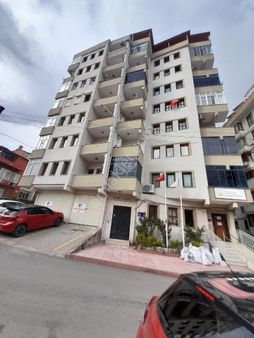 İzmit Merkez Kemalpaşa Mahallesi Fazlıoğlu İş Merkezinde Kiralık Ofis