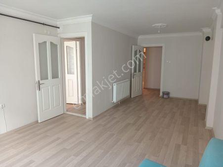 Akhisar Ragıpbey Mah. Fırsat Daire (emin'den)