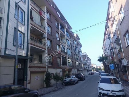 Ulu Cami Mahallesinde Geniş Ferah Otoparklı 3+1 Kiralık Daire