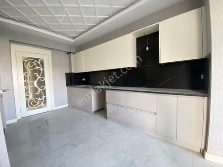 Ayalp Gayrimenkul'den Merkezi Konumda Satılık 3,5+1 Daire