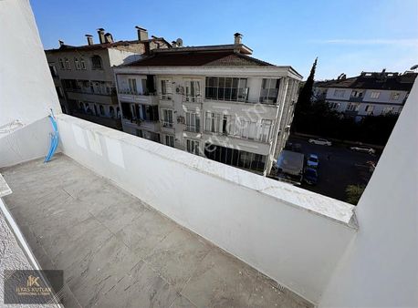 İlyas Kutlar Gyo Binevler Balık Pazarı Cvr Satılık 1+1 Daire