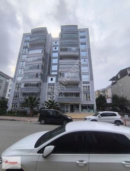 Hazimet Başakoğlu'ndan Atakentin En Merkezi Yerinde Kiralık 4+1